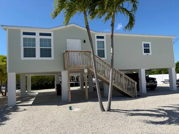 17287 Cayman Drive, Sugarloaf Key, FL 33042