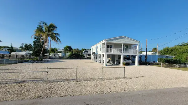 31128 Avenue G, Big Pine Key, FL 33043