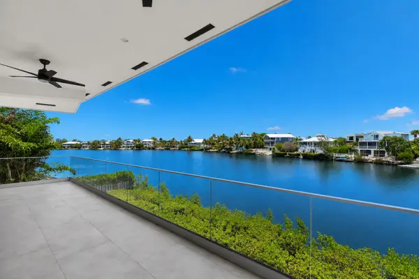 38 N Bounty Lane, Key Largo, FL 33037