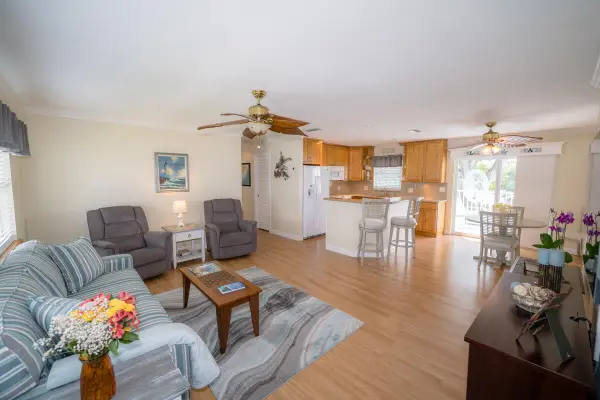 40 High Point Road #703, Plantation Key, FL 33070