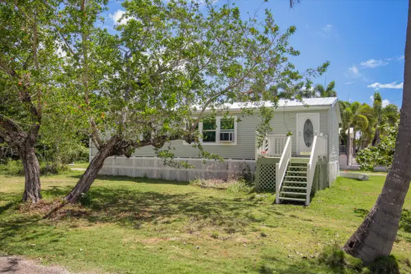 29757 Henry Lane, Big Pine Key, FL 33043