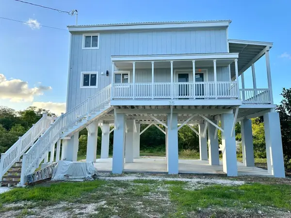 35 Atlantic Drive, Key Largo, FL 33037