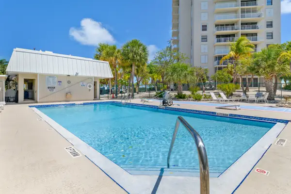 2000 Coco Plum Drive #106, Marathon, FL 33050
