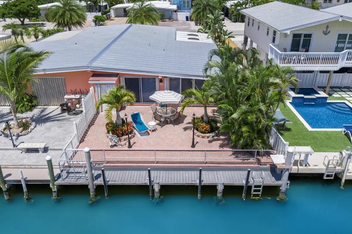 490 10th Street, Key Colony Beach, FL 33051 - #1