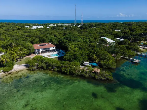 350 Buttonwood Bight Lane, Plantation Key, FL 33070