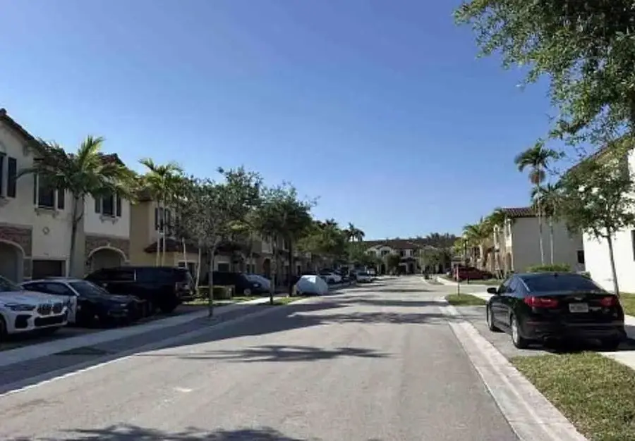 146 SE 33rd Terrace, Homestead, FL 33034 - #2