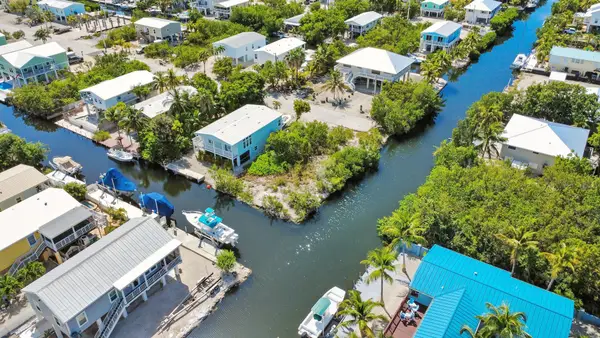 27305 Guadaloupe Lane, Ramrod Key, FL 33042