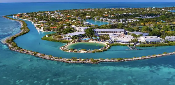 307 E Seaview Drive, Duck Key, FL 33050