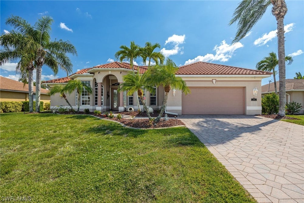 130 SE 30th Terrace, CAPE CORAL, FL 33904 BHGRE
