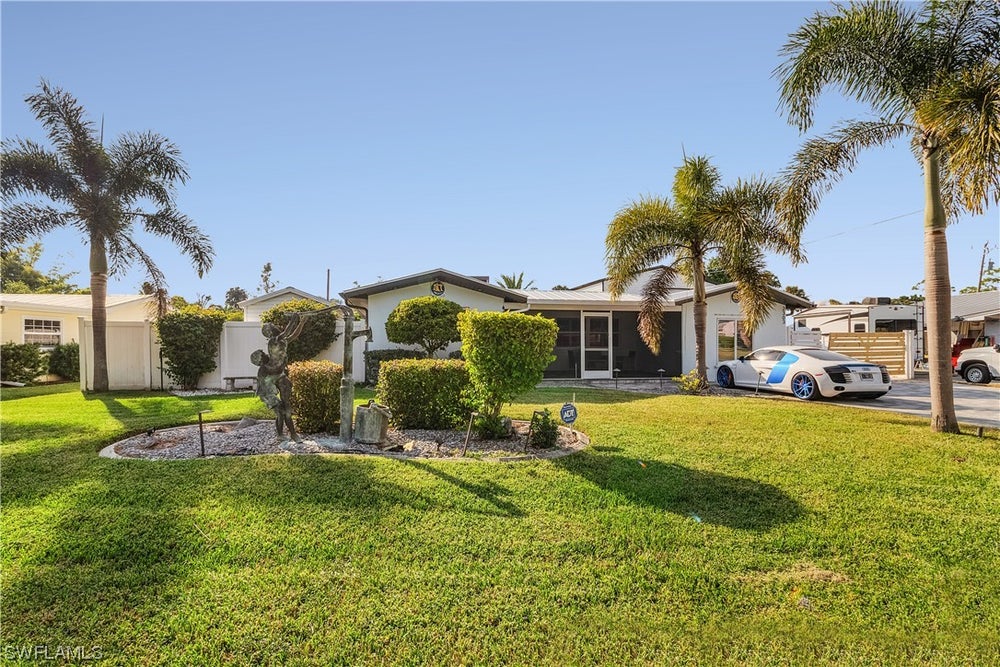 2303 Club House Road, NORTH FORT MYERS, FL 33917 BHGRE