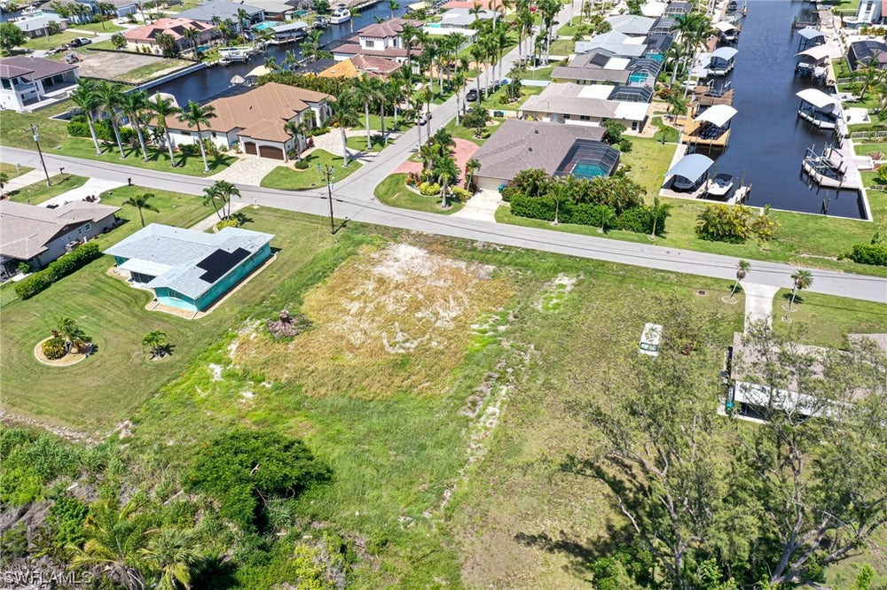 5722 SW 1st Court, CAPE CORAL, FL 33914 BHGRE