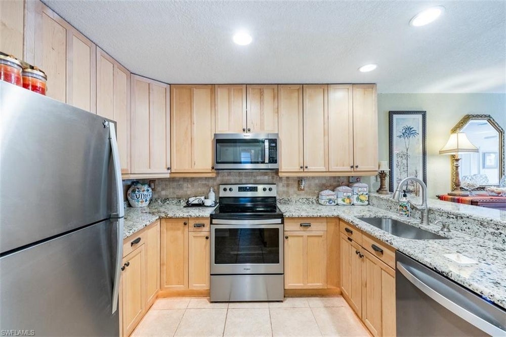 81 Emerald Woods Dr M3, NAPLES, FL 34108 BHGRE