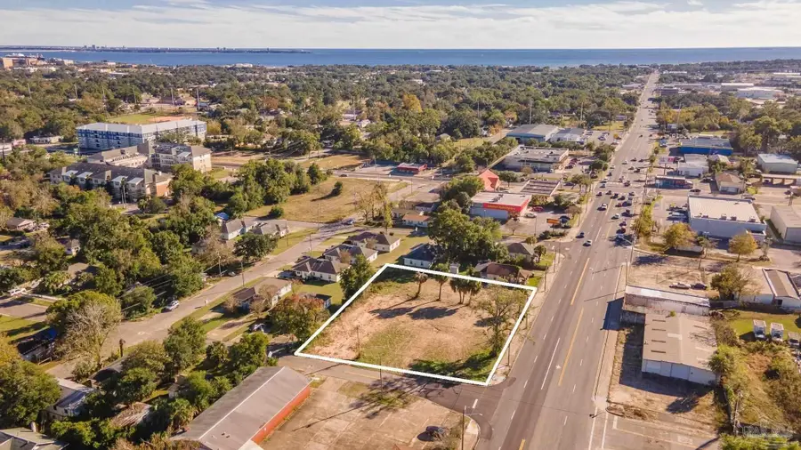 910 N Pace Blvd, Pensacola, FL 32505 - #2