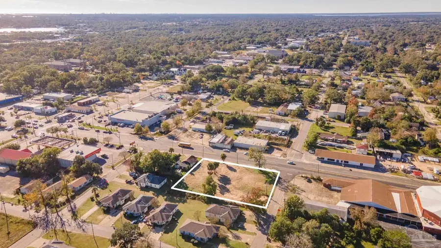 910 N Pace Blvd, Pensacola, FL 32505 - #3