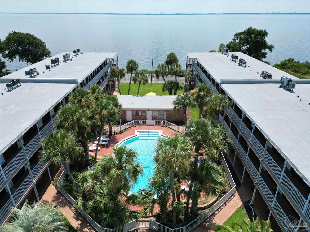 600 Scenic Hwy 223, Pensacola, FL 32503 BHGRE