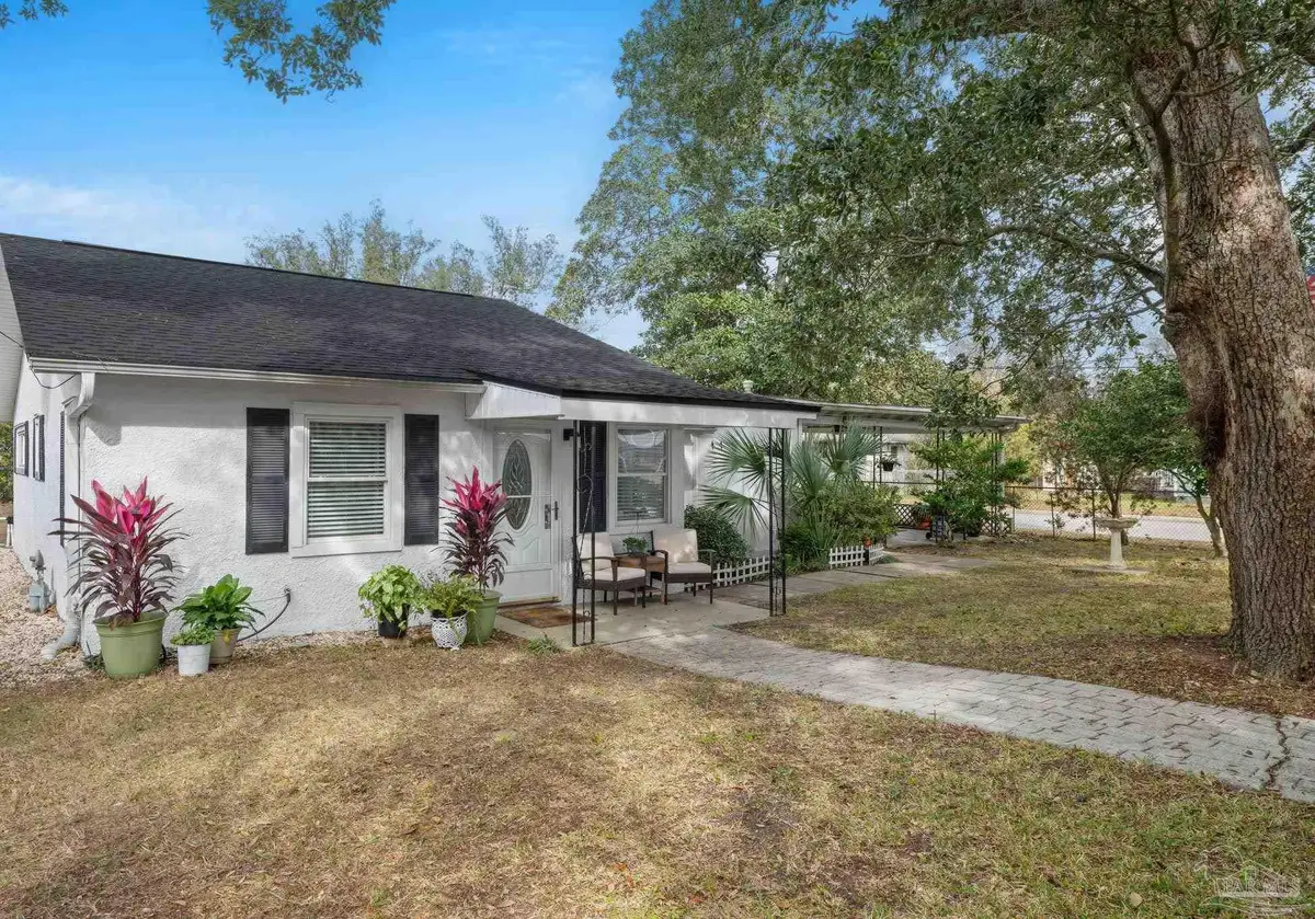 1100 W Zarragossa St, Pensacola, FL 32502 - #1