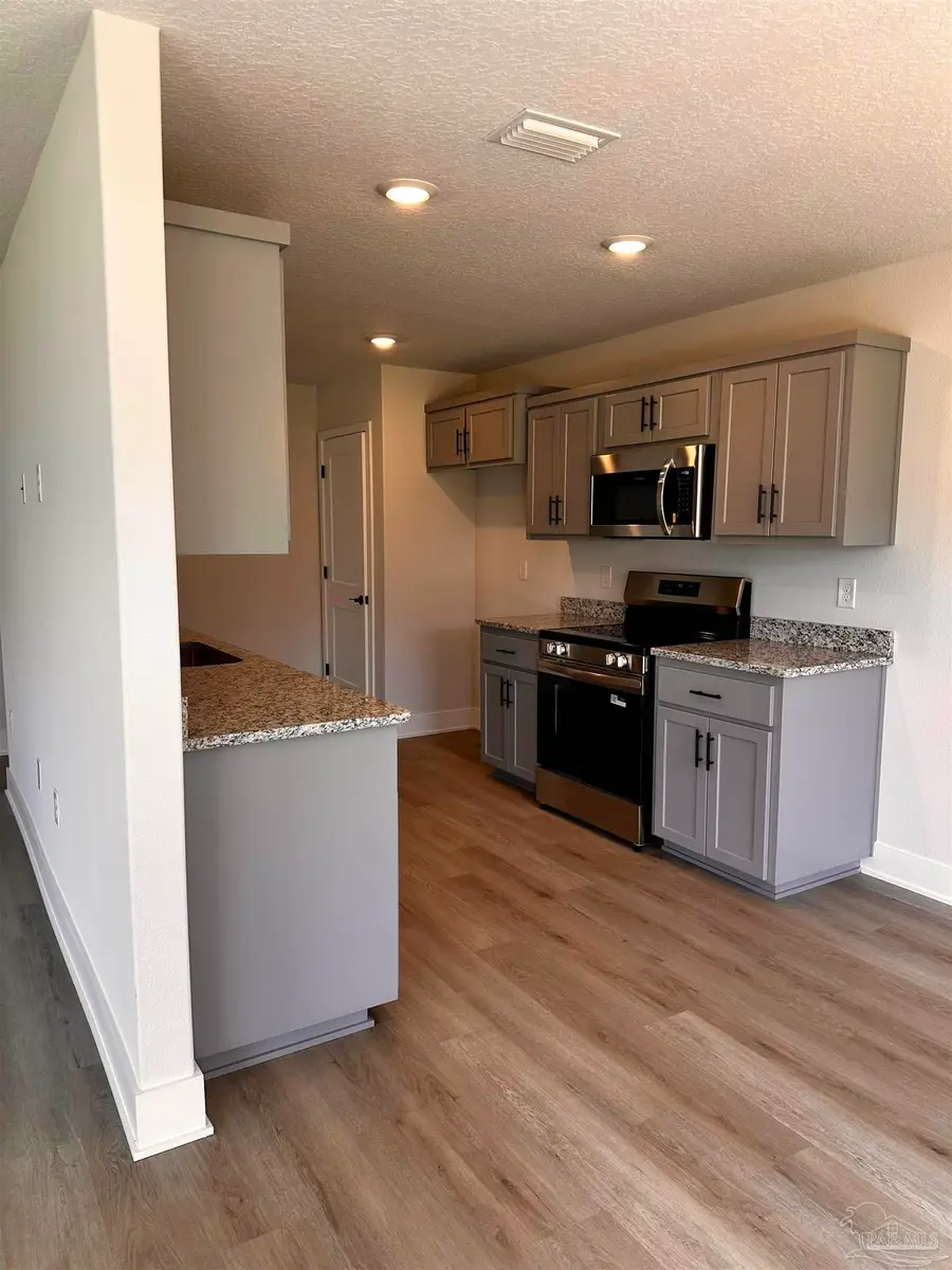 947 Pine Top Ln #11B, Cantonment, FL 32533 - #2