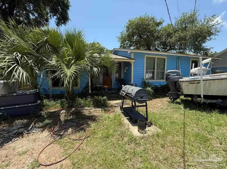 215 Hermey Ave, Pensacola, FL 32507 - #1