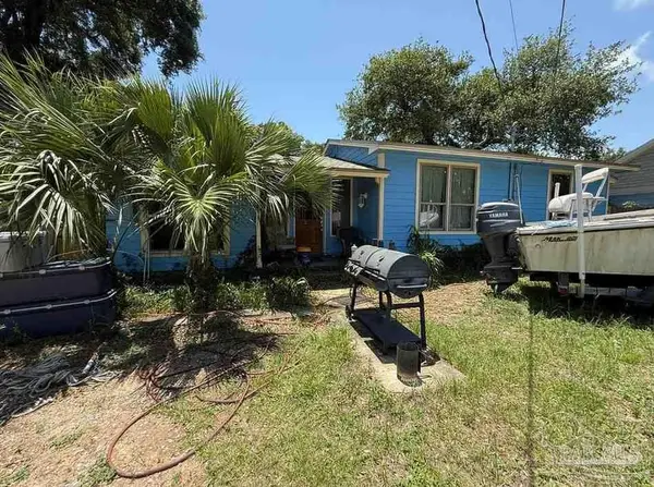 215 Hermey Ave, Pensacola, FL 32507