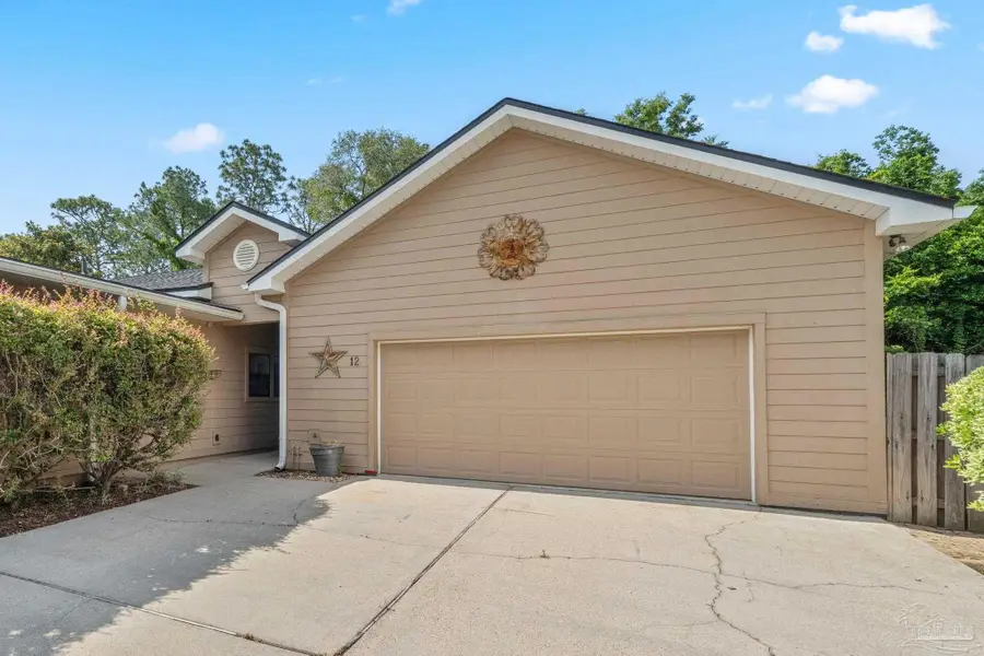 12 Hillcrest Dr, Shalimar, FL 32579 - Image #2