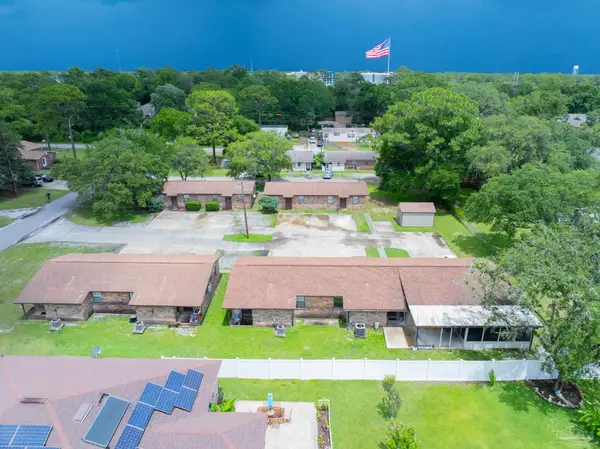 816 Lark St, Fo Lark Ave #5,6,7,8, Ft Walton Beach, FL 32547