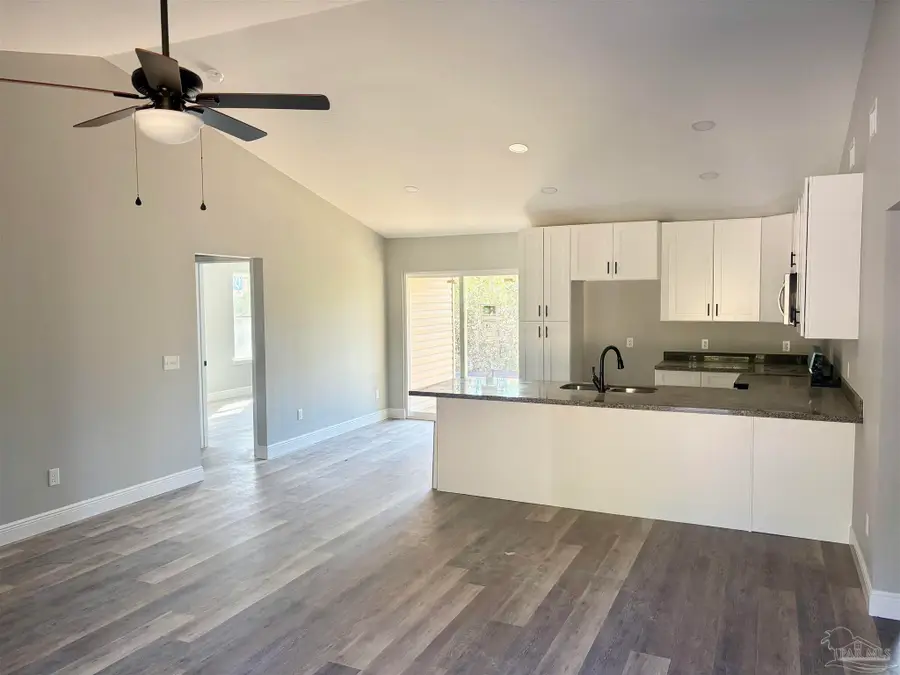 5585 Santa Monica St, Milton, FL 32583 - Image #3