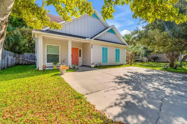 808 Willow St, Destin, FL 32541