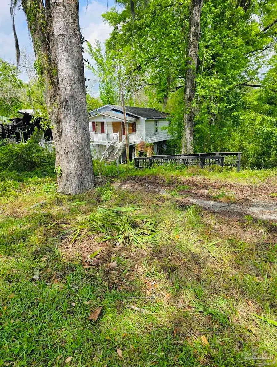 1203 S Main St, Chattahoochee, FL 32324 - Image #2