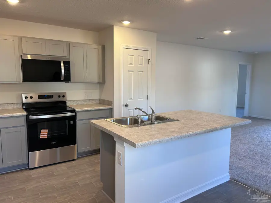 4047 Edgefield St, Pace, FL 32571 - Image #3