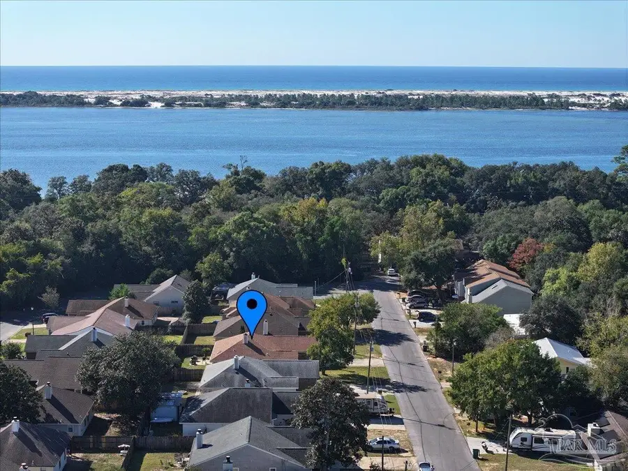 479 Cascabellas St, Mary Esther, FL 32569 - Image #2