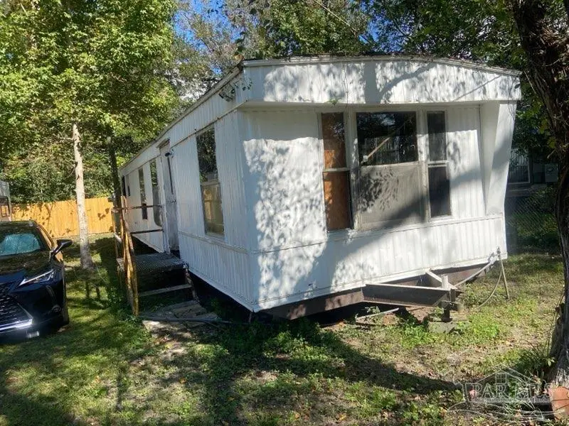 14 Ramar St, Century, FL 32535 - Image #2