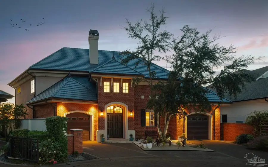 17 Wharf Ave, Pensacola, FL 32502 - Image #2