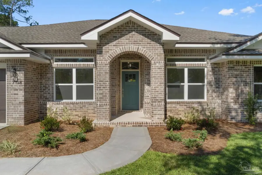 7118 Menton St, Navarre, FL 32566 - Image #2