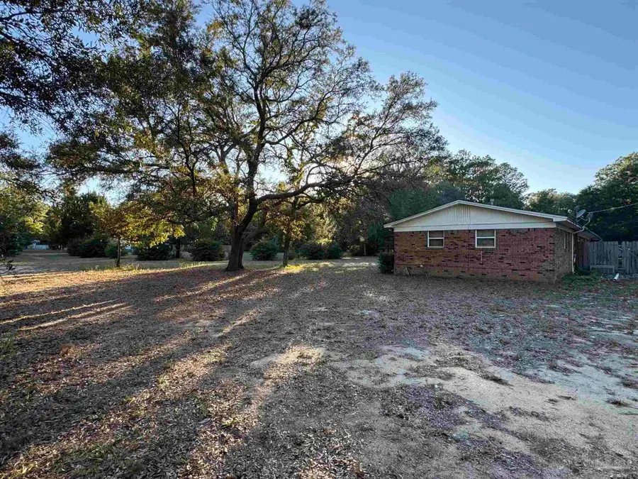 5636 Camellia Ave, Milton, FL 32570 - Image #2