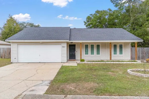 7467 Baywoods Ln, Pensacola, FL 32504
