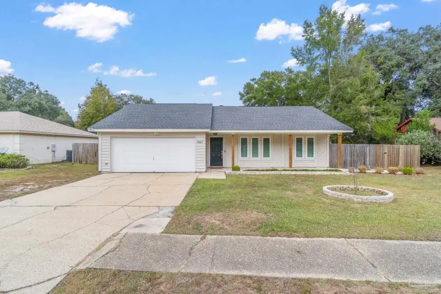7467 Baywoods Ln, Pensacola, FL 32504 - Image #2