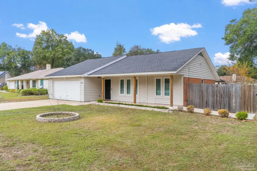 7467 Baywoods Ln, Pensacola, FL 32504 - Image #3