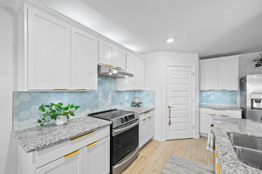 5517 Galahad Trl, Milton, FL 32583 - Image #2