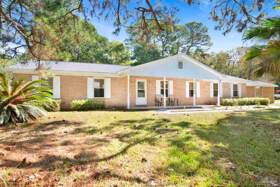 1059 Woodlore Cir, Gulf Breeze, FL 32563 - Image #2