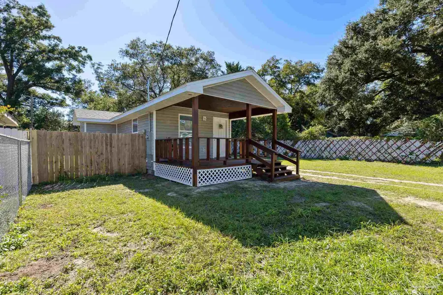 2405 W Hernandez St, Pensacola, FL 32505 - Image #2