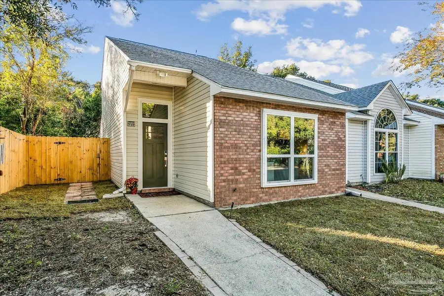 148 Stearns St, Gulf Breeze, FL 32561 - Image #2