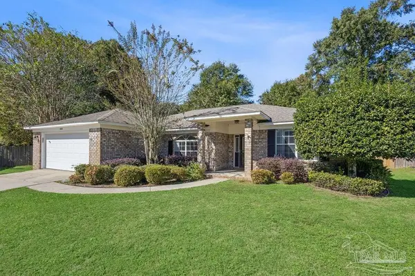 4400 Amberwood Cir, Pace, FL 32571