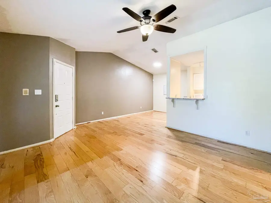 601 E Burgess #E4, Pensacola, FL 32504 - Image #2