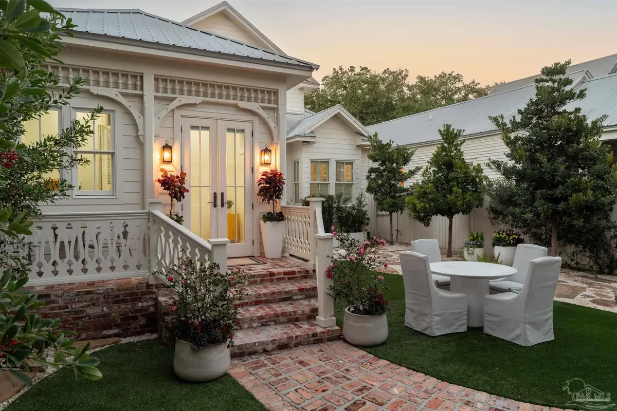 433 E Zarragossa St, Pensacola, FL 32502 - Image #1