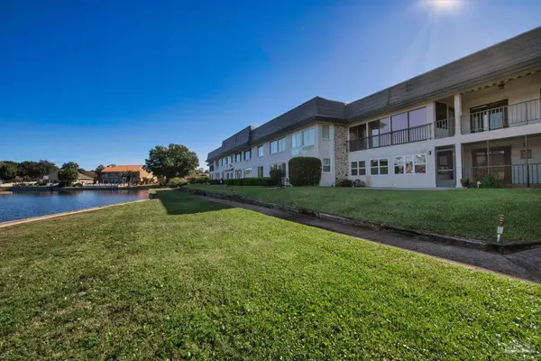 333 S 61st Ave #8, Pensacola, FL 32506