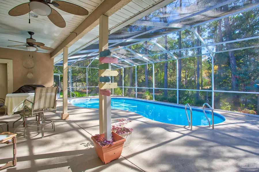 1284 Point East Cir, Gulf Breeze, FL 32563 - Image #2