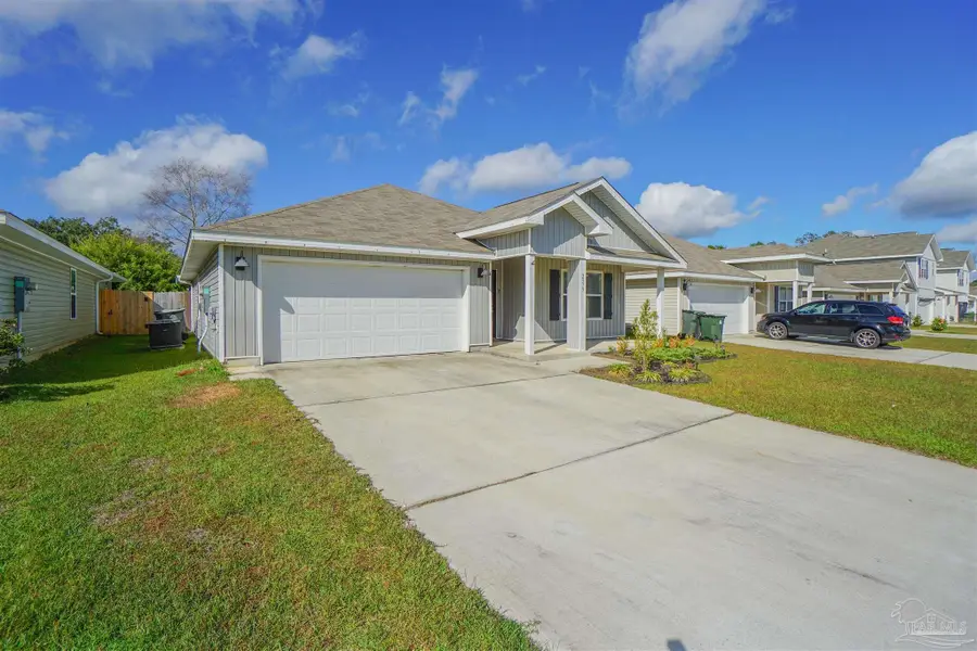 2379 Kirkwood Dr, Cantonment, FL 32533 - Image #3
