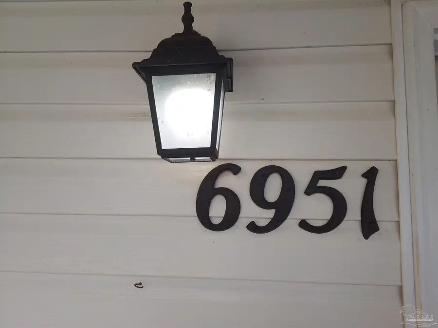 6951 East Bay Blvd, Navarre, FL 32566 - Image #2
