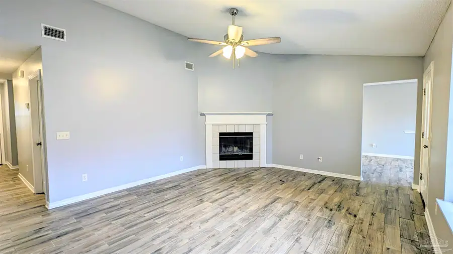 6951 East Bay Blvd, Navarre, FL 32566 - Image #3