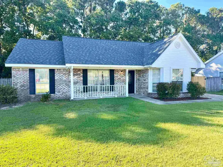 1323 Sterling Point Dr, Gulf Breeze, FL 32563 - Image #2